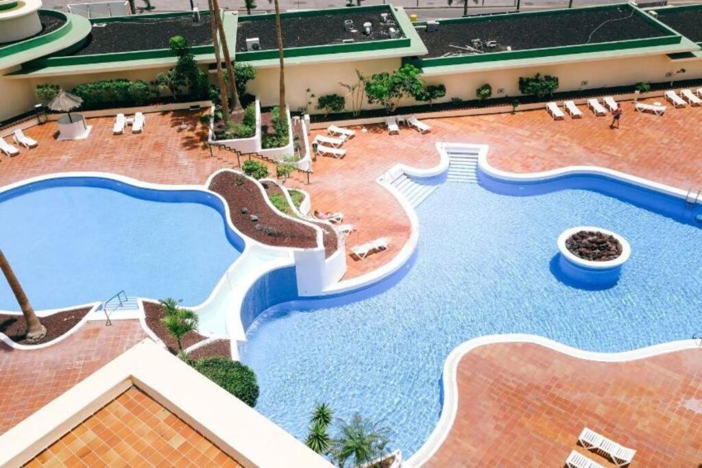 Ocean View Apartment Адехе Екстериор снимка